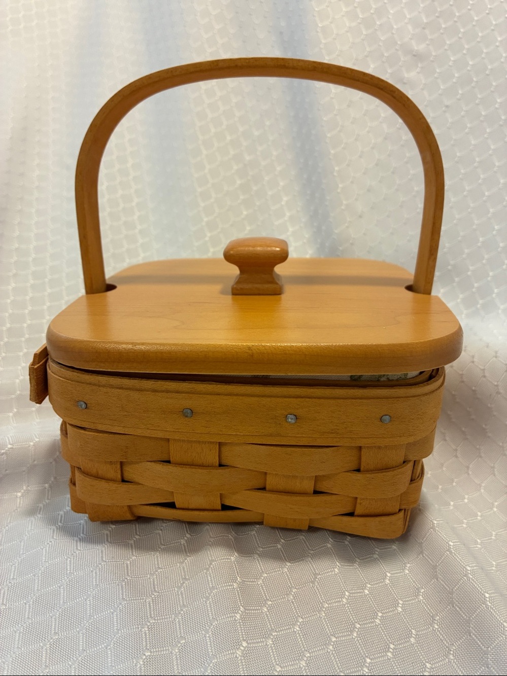 Longaberger Tarragon Basket, Protector, Liner and Lid EUC - Picture 4 of 10